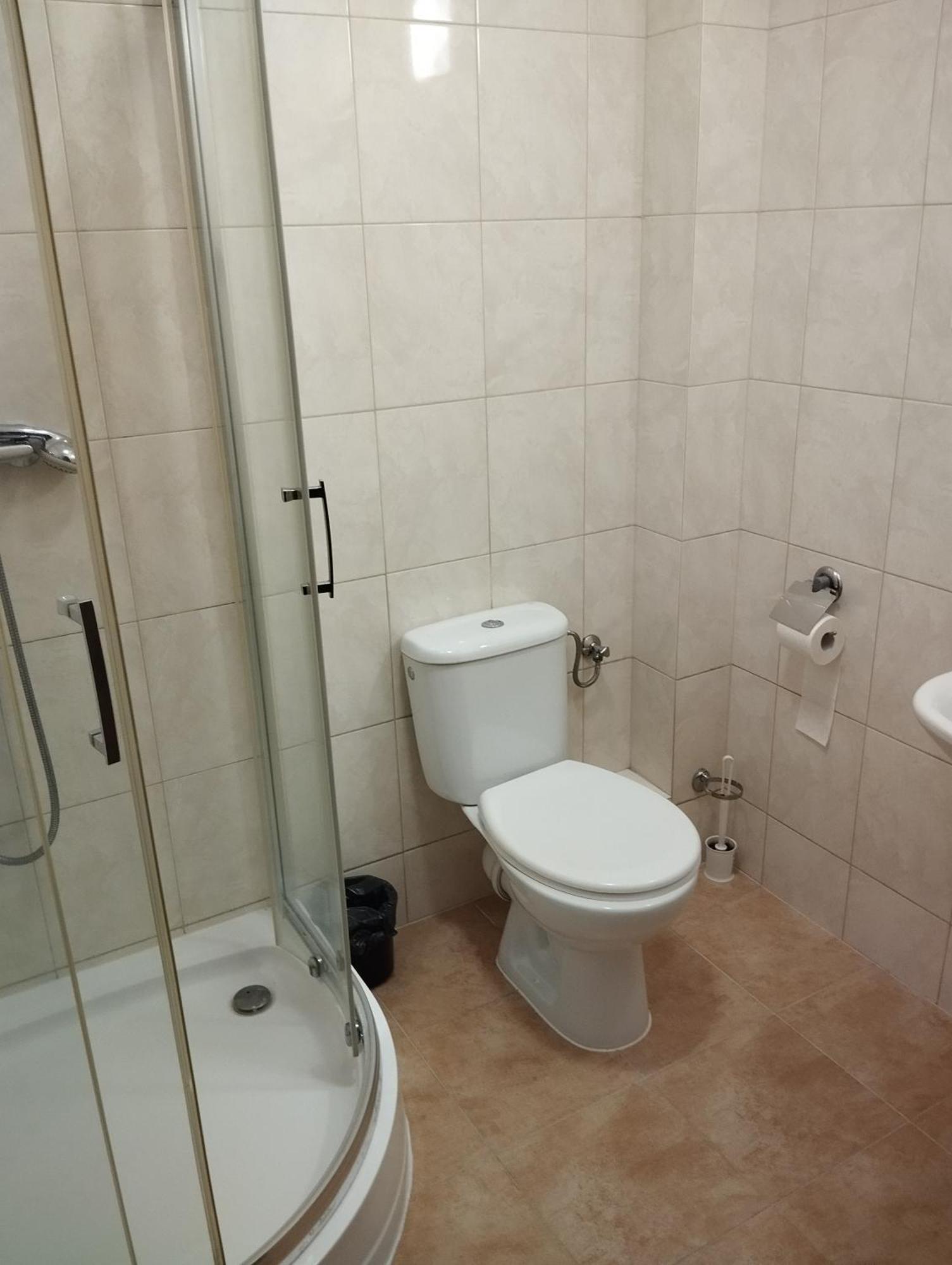 Twin Room Private Bathroom